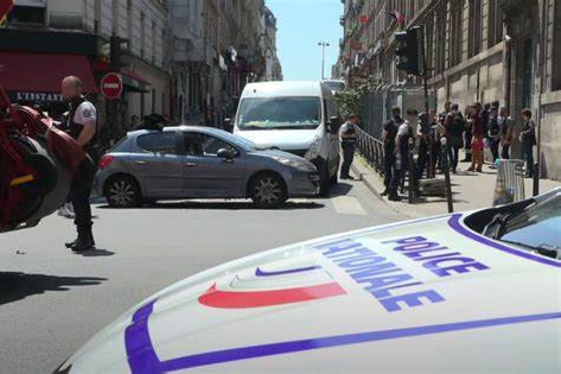 Paris : Un chauffard en psychiatrie après un refus d'obtempérer et 4 blessés